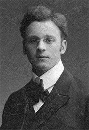 Franz Esser as a graduate in Cologne, 1910 (Foto H. Schlüter, Cologne)